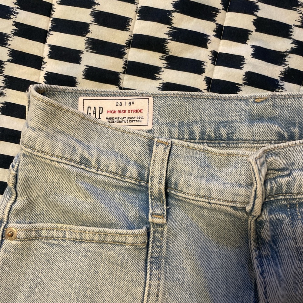 Women's Light Blue Jeans - Picture 3 of 3